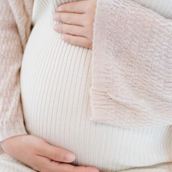 手机业务：三星份🇭🇷➗额稳固，👷‍♀️🇺🇬AI手机成新🇷🇴⛅